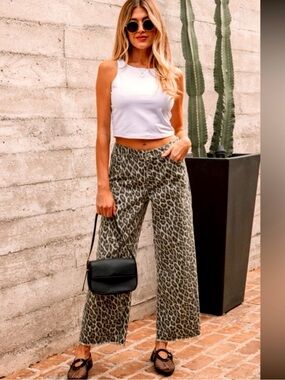 Lovervet by Vervet Leopard Print High Rise Ankle crop Jeans straight leg 30/11